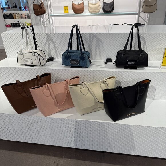 MARC JACOBS Large Leather Tote 4P5HTT001H01 $395